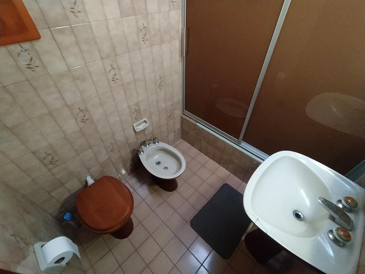 Foto de HERMOSA CASA 3 AMB CON COCHERA, imagen 3