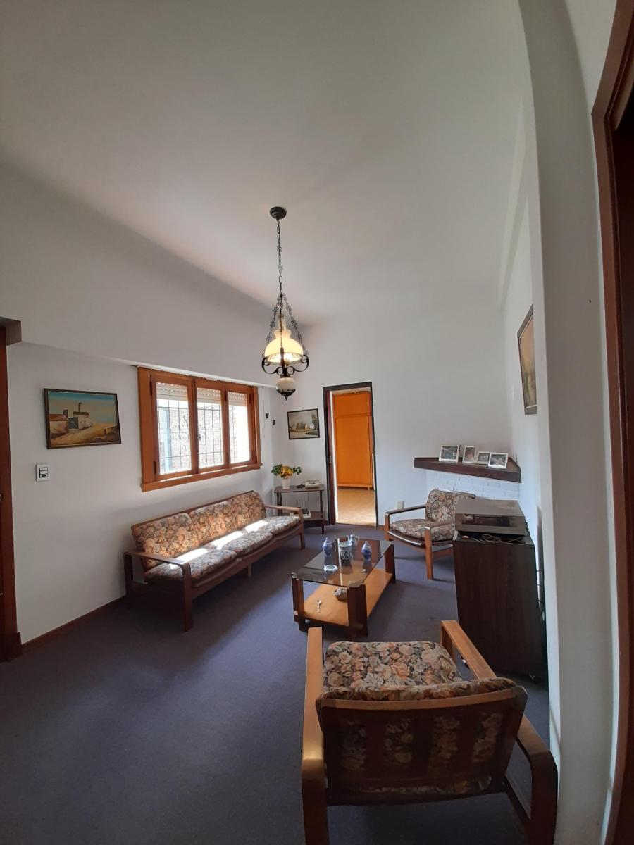 HERMOSA CASA 3 AMB CON COCHERA