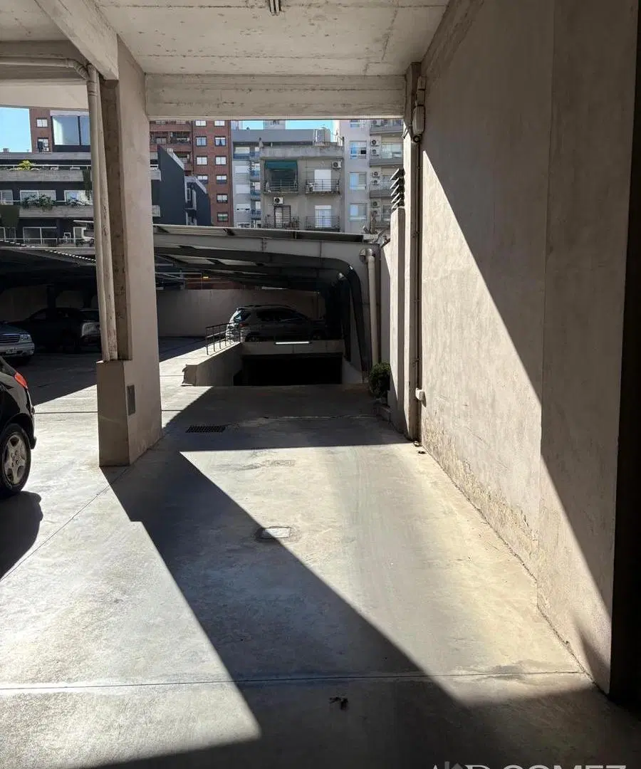 COCHERA CUBIERTA EN SUB SUELO 3
