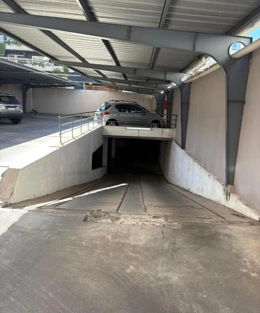 COCHERA CUBIERTA EN SUB SUELO 1