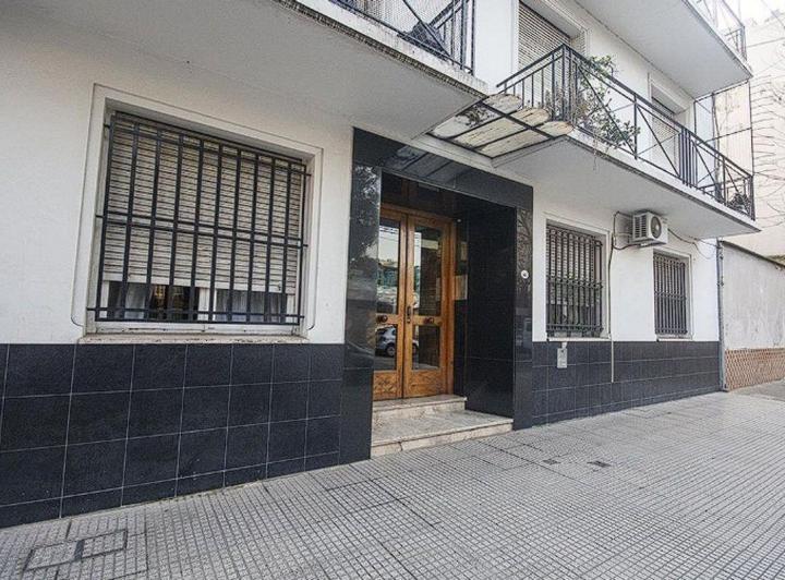 DPTO EN PARQUE CHACABUCO 3 AMBIENTES CON BALCON 1
