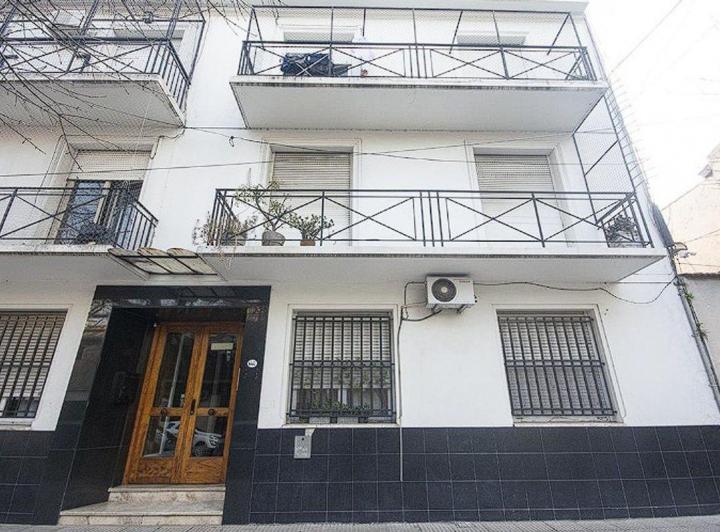 DPTO EN PARQUE CHACABUCO 3 AMBIENTES CON BALCON 4