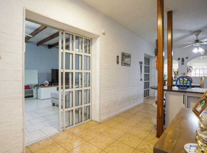 CASA 5 AMB EN VENTA EN FLORESTA JARDIN Y PARRILLA 5