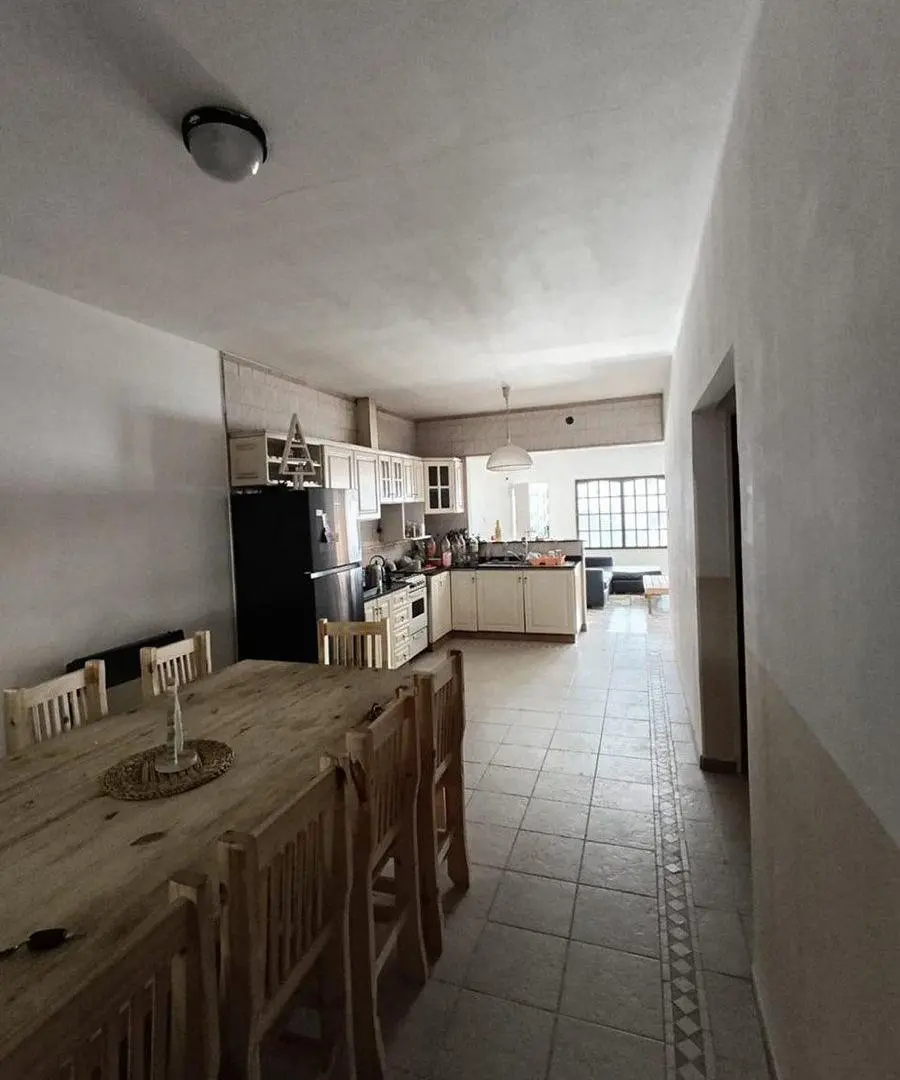 VENTA CASA 4 AMB MORENO ZONA SHOPPING NINE 5