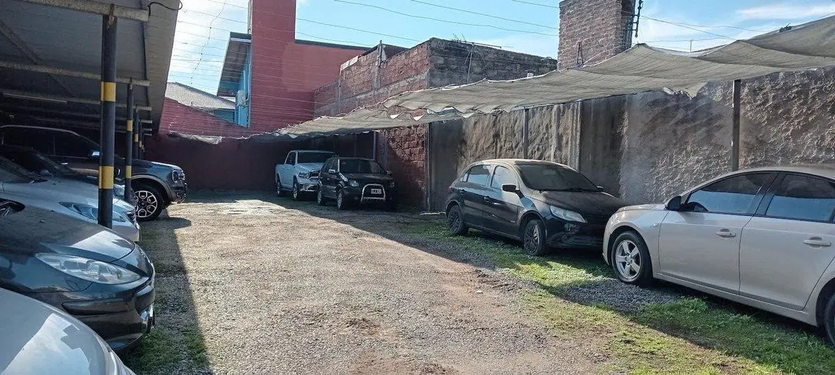 TERRENO EN VENTA QUILMES CON ESTACIONAMIENTO 2