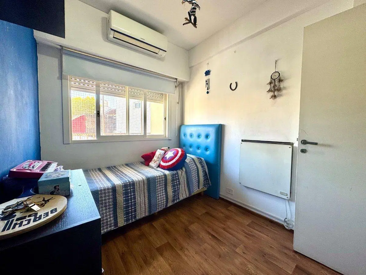 VENTA SEMIPISO 3 AMB. EN FLORESTA, BALCÓN CORRIDO 2