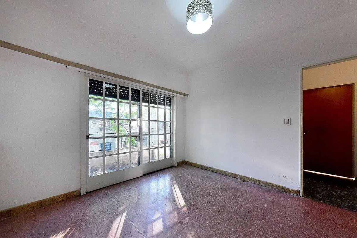 VENTA PH MULTIFAMILIAR CON TERRAZA EN MUNRO 3