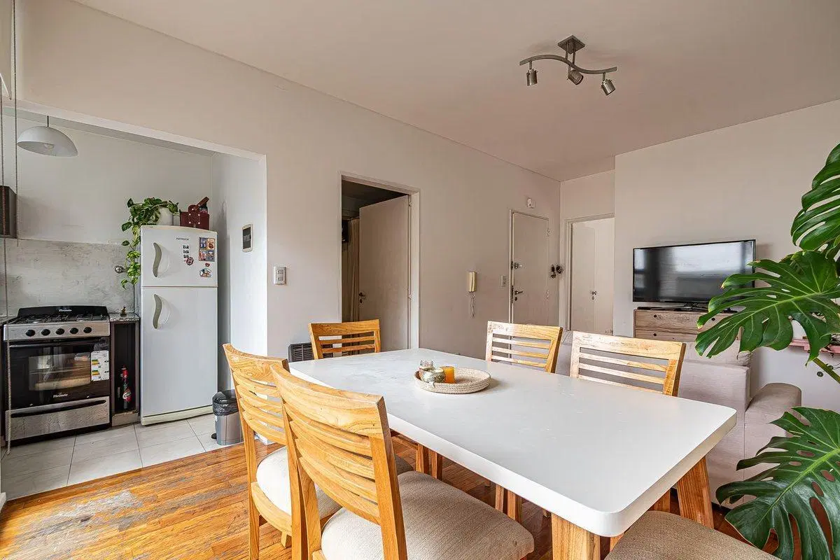Venta depto 2 amb balcón cochera patio Almagro 4