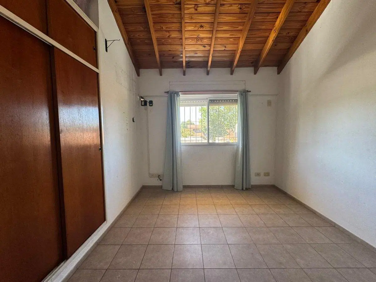 ALQUILER DUPLEX 3 AMBIENTES CON JARDIN Y COCHERA 5