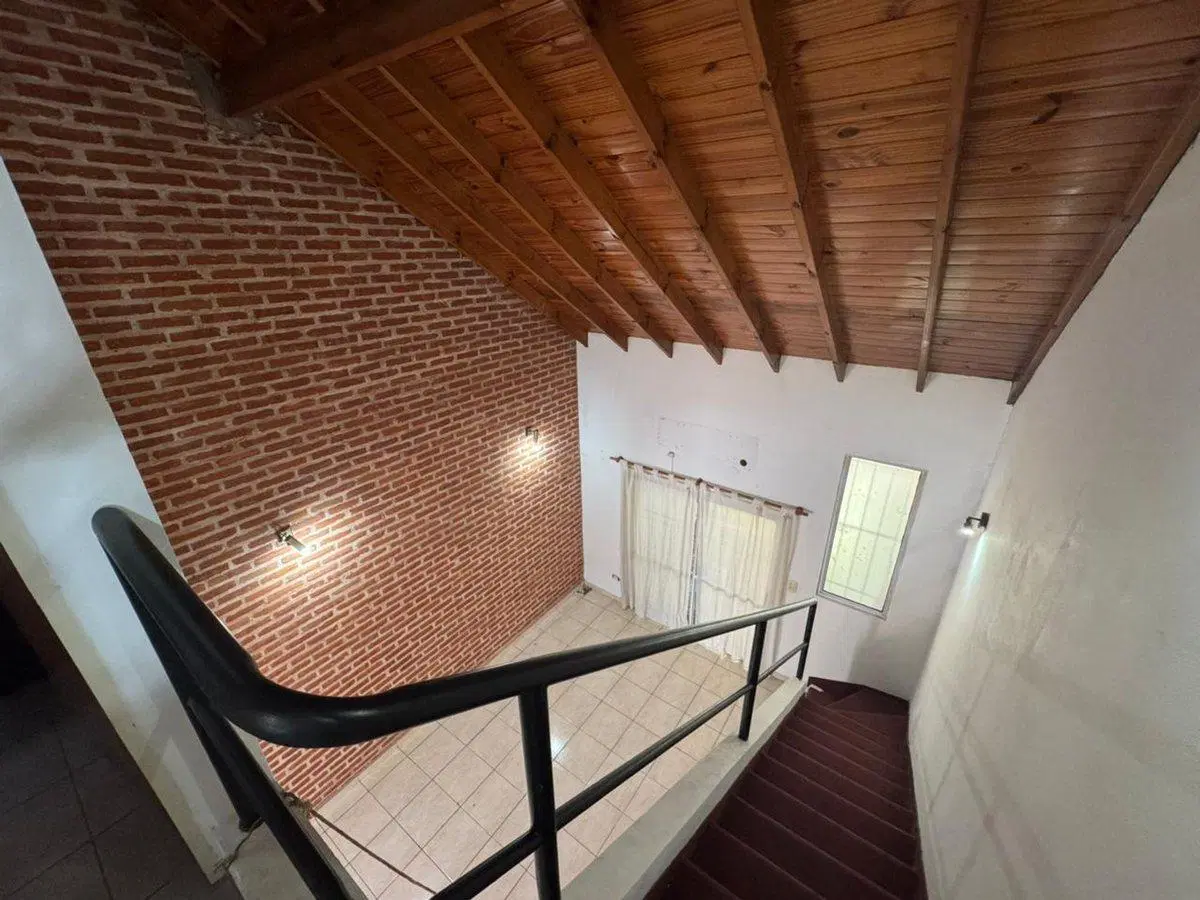 ALQUILER DUPLEX 3 AMBIENTES CON JARDIN Y COCHERA 4