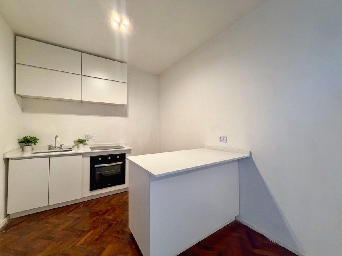 VENTA TRES AMBIENTES RECOLETA LUMINOSO