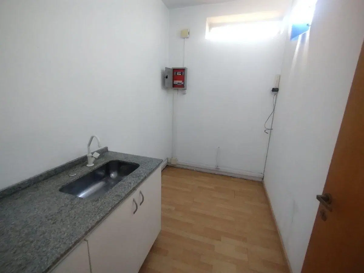 VENTA OFICINA EN SAN TELMO PISO 9 2