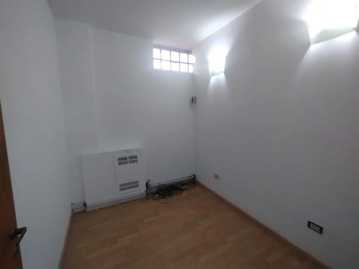 VENTA OFICINA EN SAN TELMO PISO 9 3