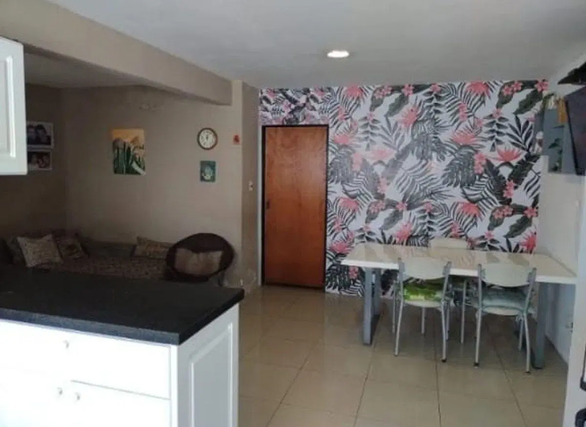 VENTA CASA EN PILAR CENTRO PARQUE Y PILETA 2