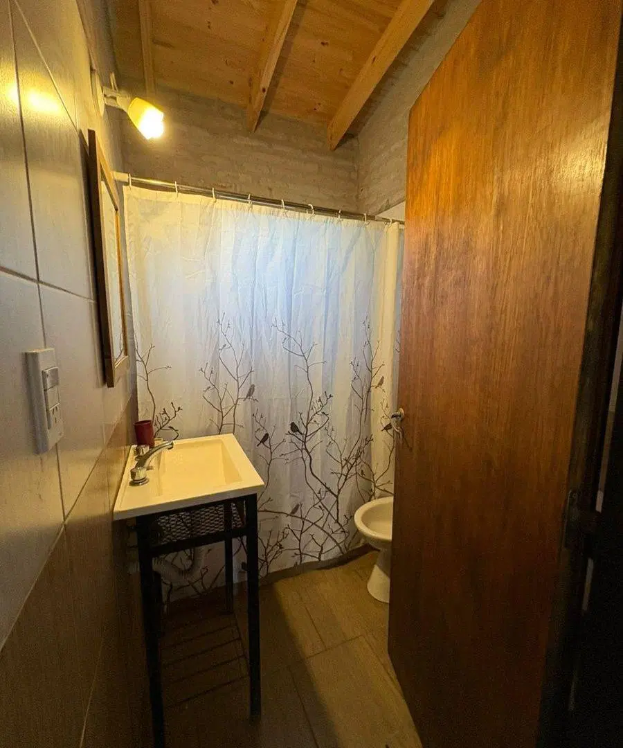 CASA EN VENTA 2 AMBIENTES LOBOS 3