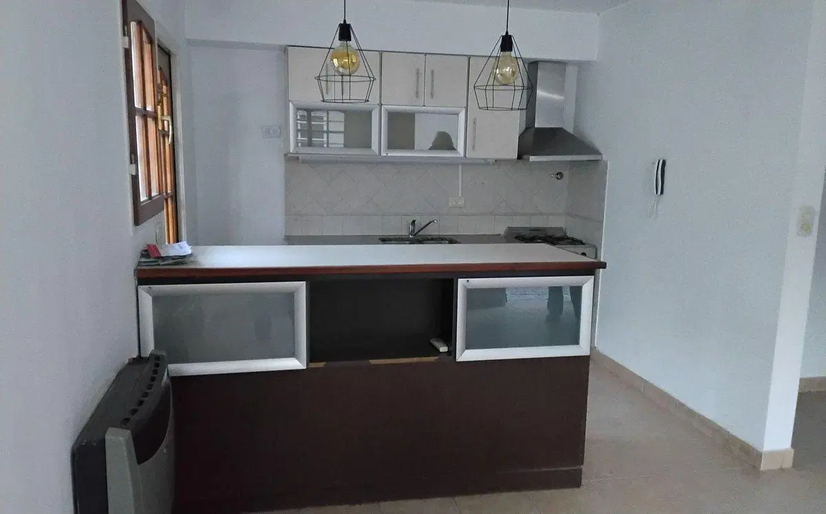 VENTA V.SARMIENTO DUPLEX 3 AMB COCHERA APTO CRED 4