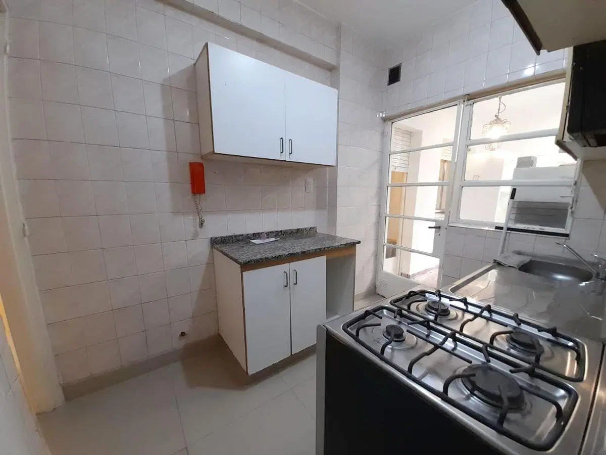 Venta Depto 4 ambientes patio y balcón Balvanera 5