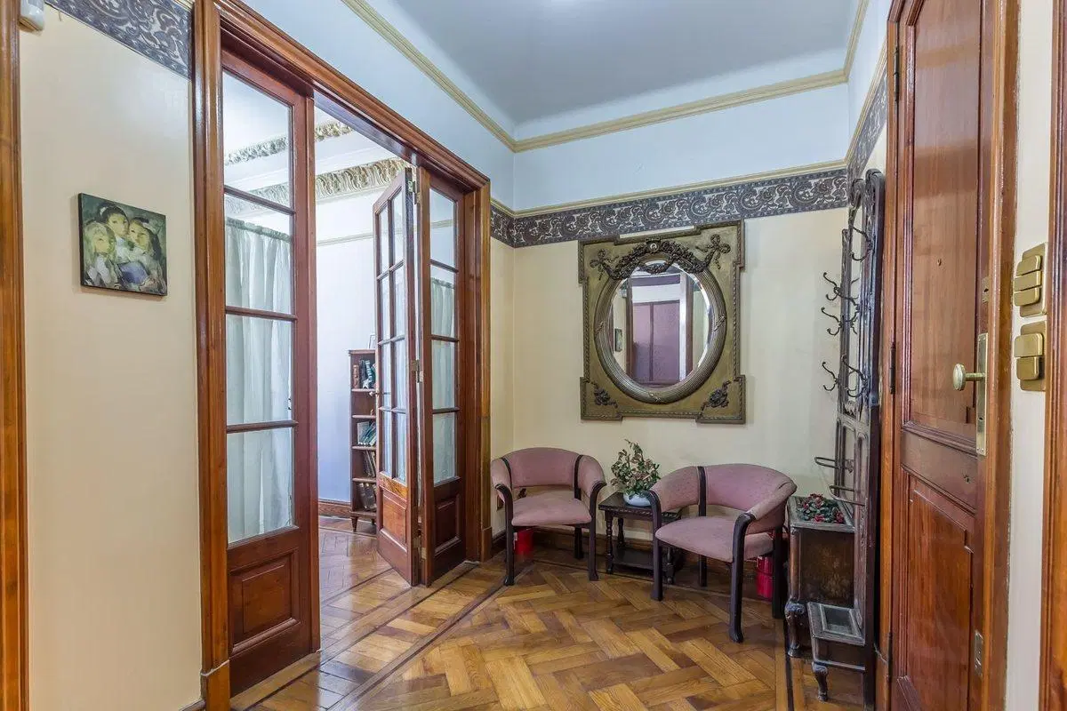 Venta Departamento 7 Ambientes en Tribunales 3