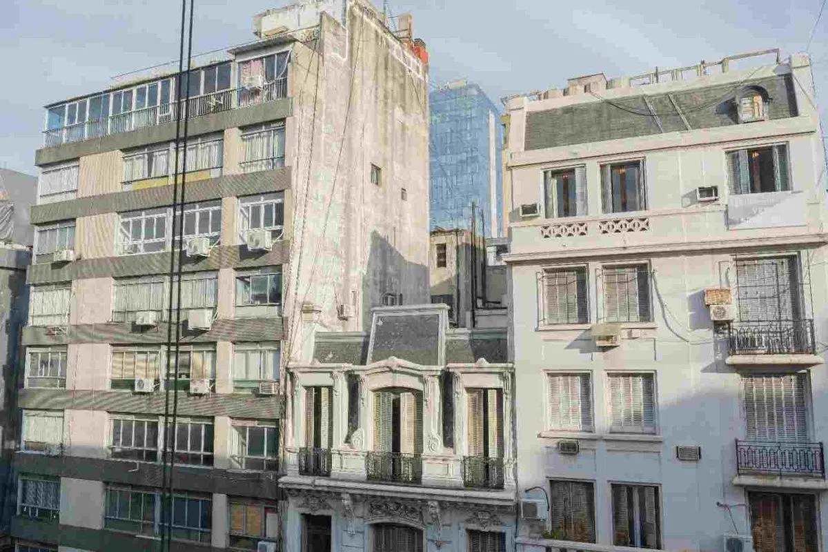 VENTA OFICINA LUMINOSA APTO CRÉDITO EN SAN NICOLAS 5