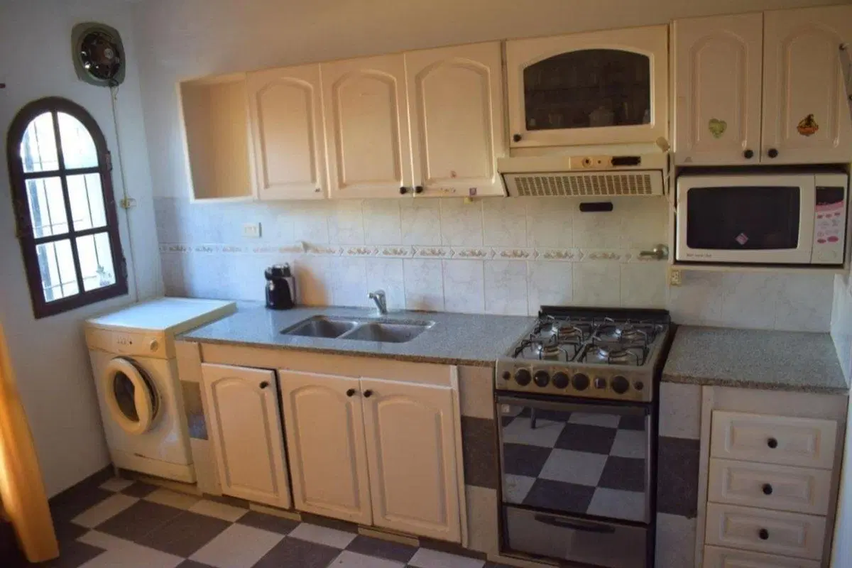 CASA EN VENTA SAN MIGUEL DEL MONTE 4 AMBIENTES 4