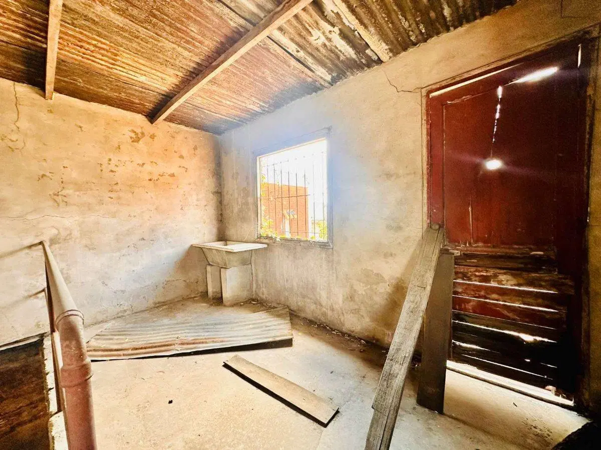CASA A RECICLAR + GALPON EN LOTE DE PROPIO 200m2 4