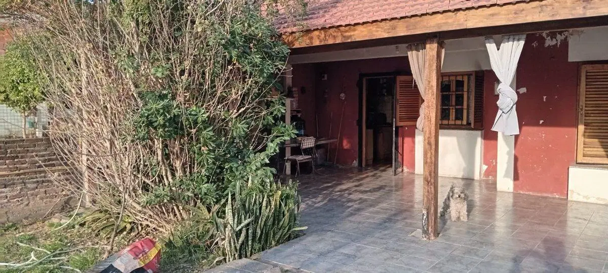 CASA VENTA BURZACO 4 AMBIENTES TERRENO AMPLIO 4