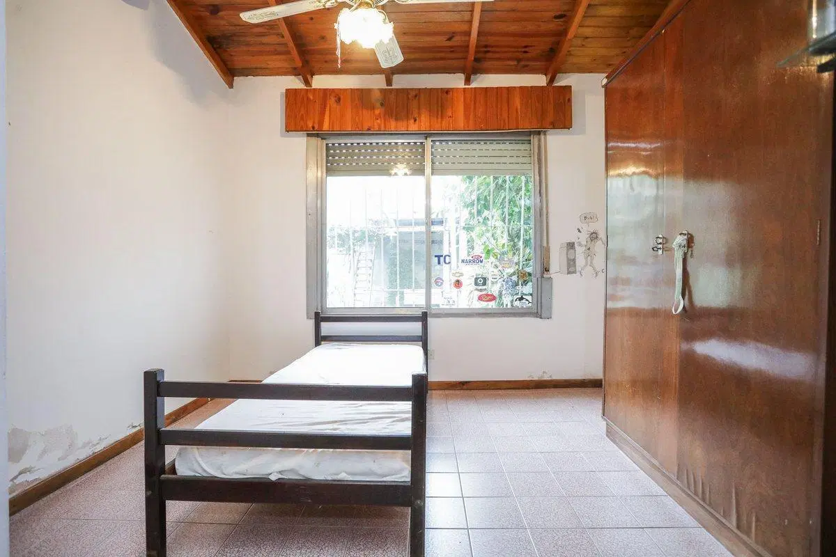 VENTA CASA BANFIELD 4 DORMITORIOS CON JARDIN COCH 4
