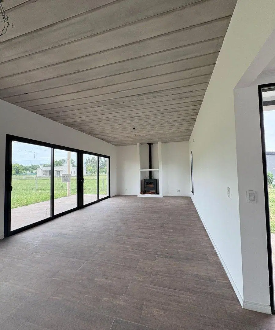 CASA EN VENTA A ESTRENAR LA FEDERALA, LOBOS 4