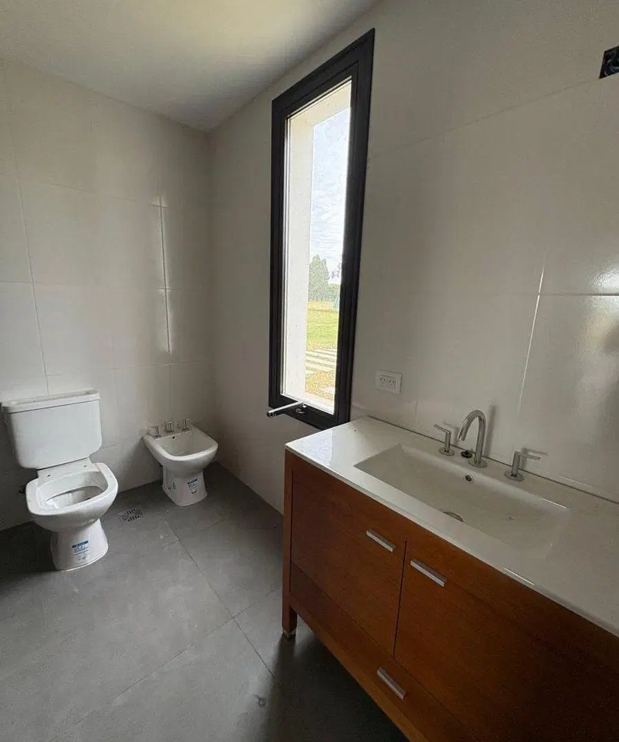 CASA EN VENTA A ESTRENAR LA FEDERALA, LOBOS 3