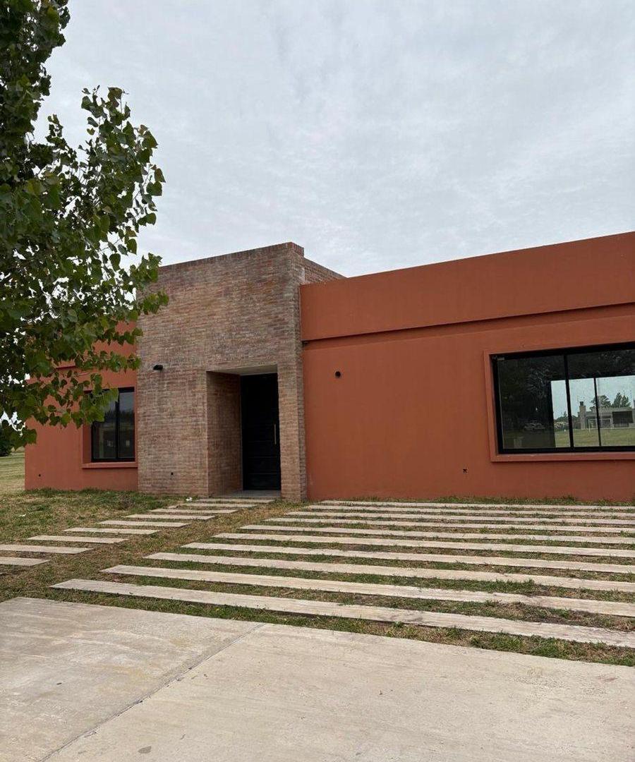 CASA EN VENTA A ESTRENAR LA FEDERALA, LOBOS