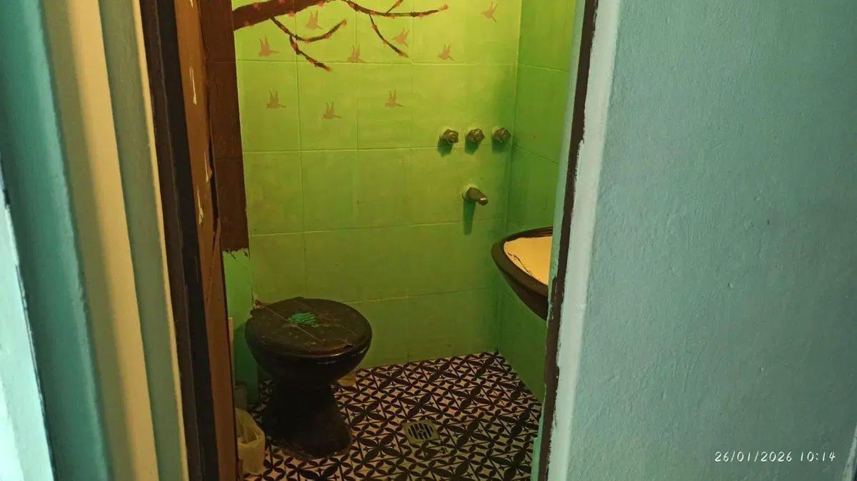 VENTA PH 3 AMBIENTES CASEROS 2 PATIOS 5