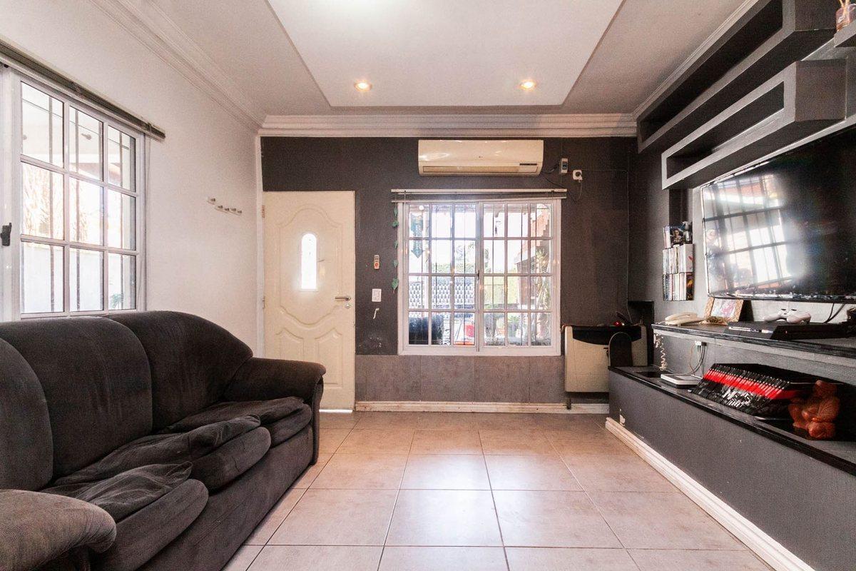 DUPLEX VENTA ADROGUE 4 AMBIENTES UBICACION IDEAL