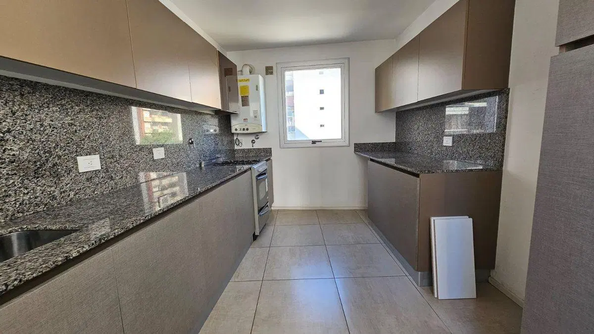 3 amb en venta con cochera  luminoso y amenities 2