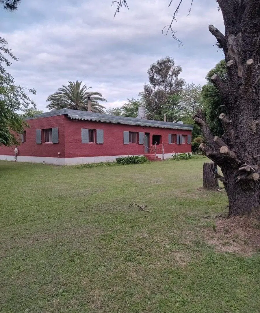 CASA EN VENTA SAN MIGUEL DEL MONTE 6 AMBIENTES 2