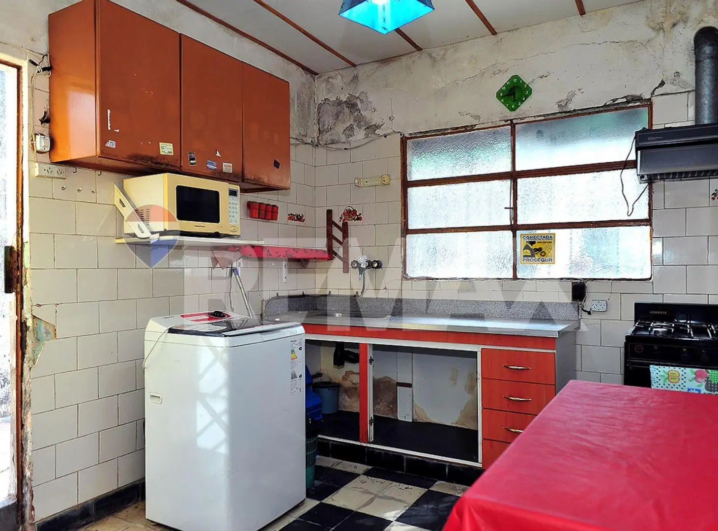 CASA A REMODELAR EN VENTA – Oportunidad en Wilde, 5