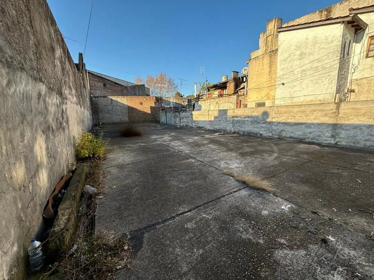 LOTE EN VENTA CASEROS A METROS DE ACCESO OESTE 4
