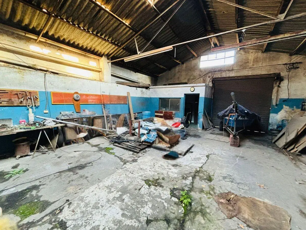 GALPON + VIVIENDA EN CASEROS A MTS DE ACCESO OESTE 4