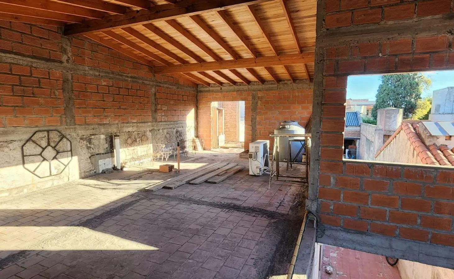 VENTA CASA 3 AMBIENTES EN LANÚS CON COCHERA 5