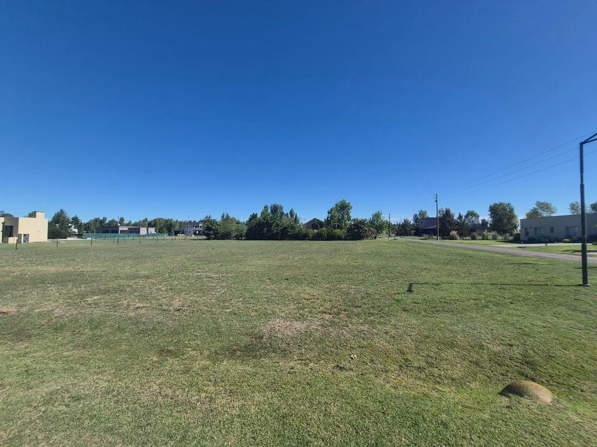 GRAN LOTE 2000m2 B° FINCAS DE SAN VICENTE GOLF 4