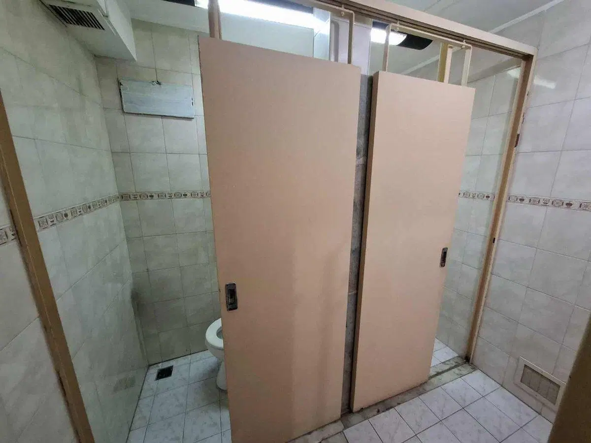 VENTA OFICINA MICROCENTRO PISO 250 MTS 5