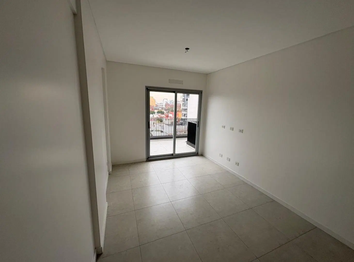VENTA DEPTO 3 AMBIENTES MATADEROS CON PARRILLA 2