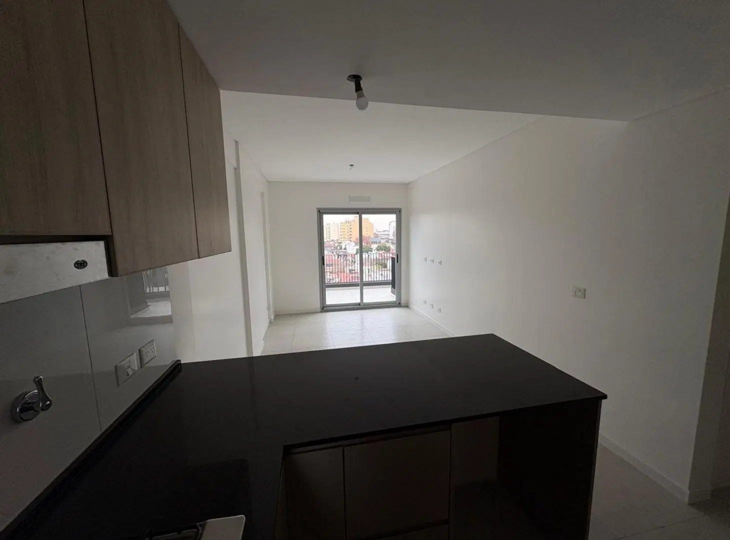 VENTA DEPTO 3 AMBIENTES MATADEROS CON PARRILLA 4