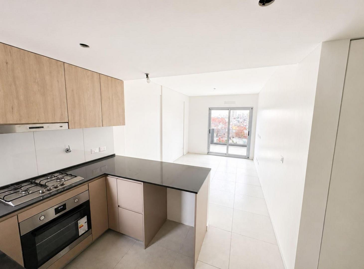 VENTA DEPTO 3 AMBIENTES MATADEROS CON PARRILLA