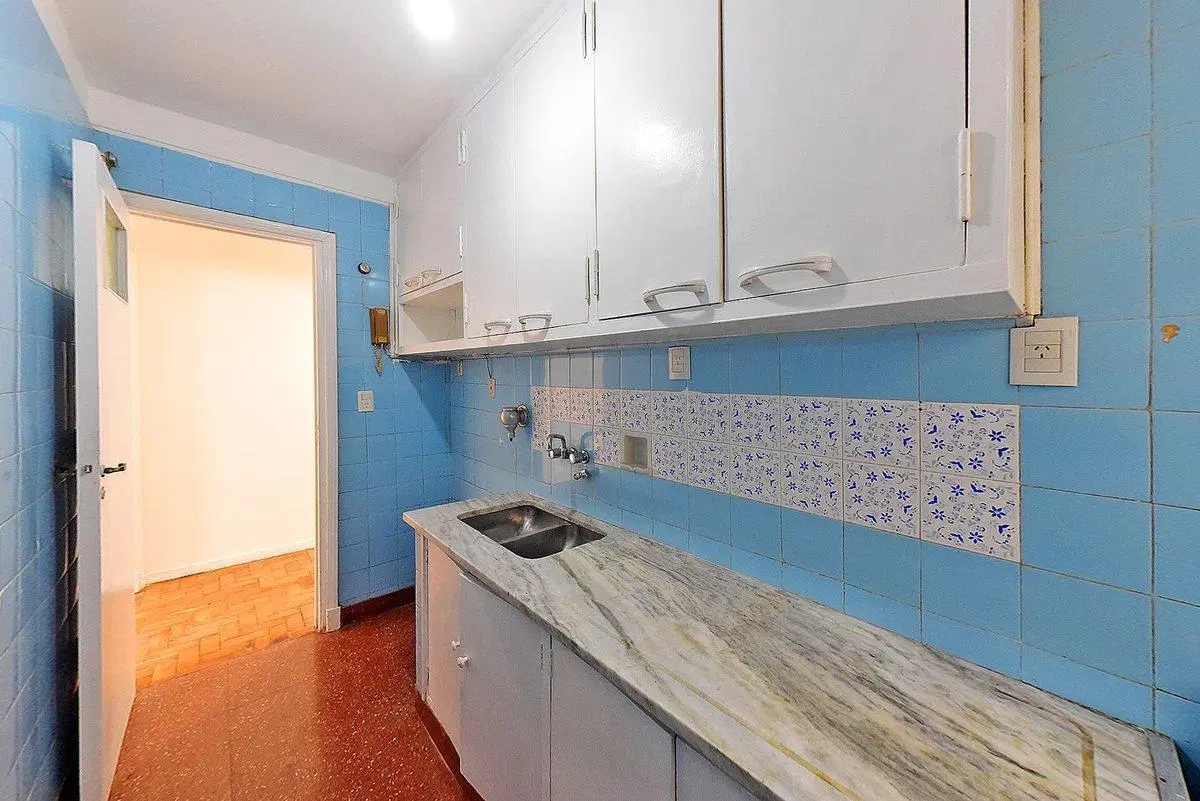 VENTA DEPTO FLORES CON RENTA 3 AMB  CON BALCÓN 4