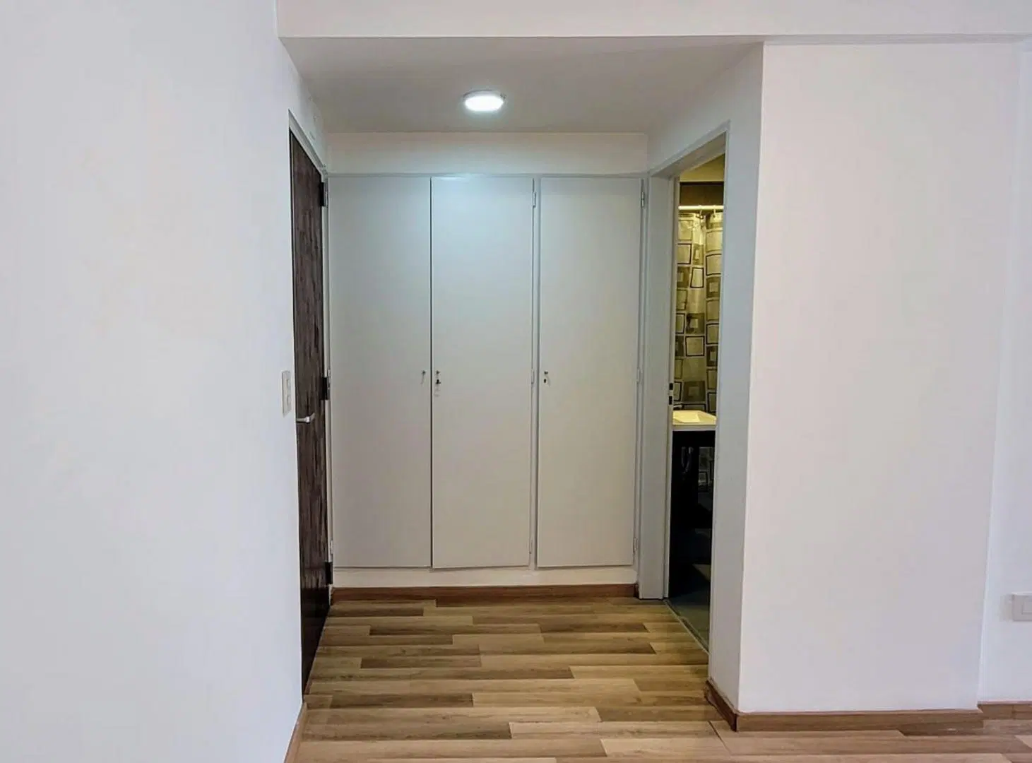 Alquiler monoambiente. Apto profesional. Urquiza R 5