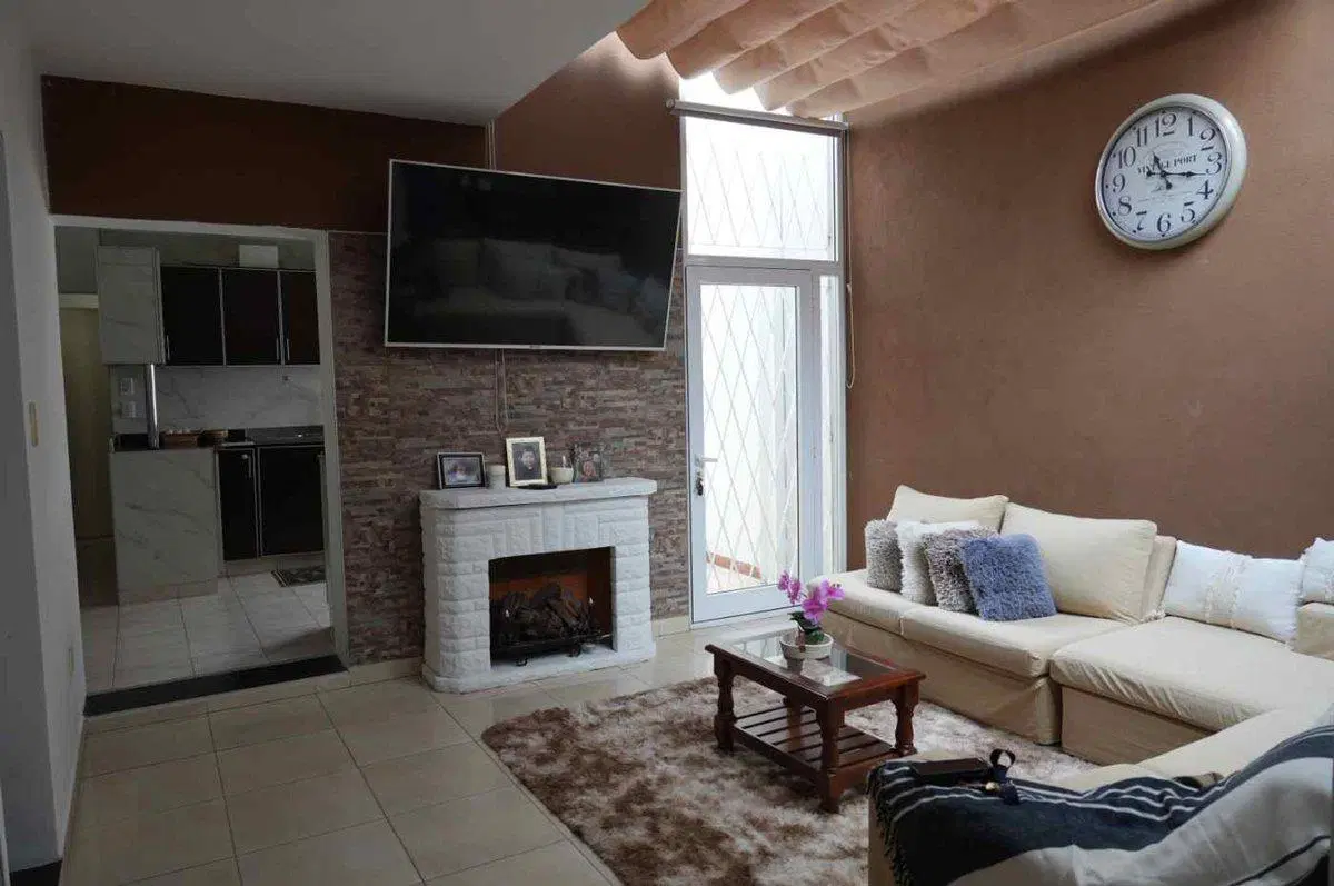 VENTA CASA  SAAVEDRA 4 AMB  2 COCHERAS Y TERRAZA 4
