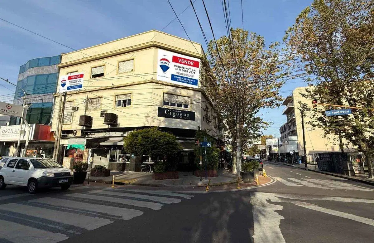 EDIFICIO DE OFICINAS FRENTE PLAZA SAN JUSTO 4