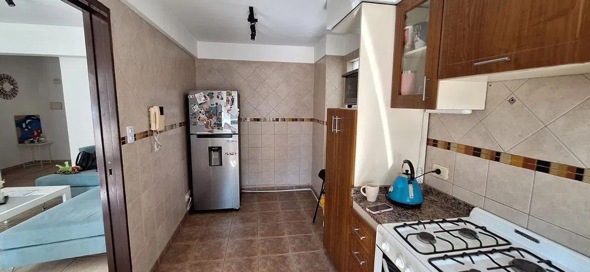 VENTA DEPT0 2 AMB FLORES CON COCHERA Y RENTA 5