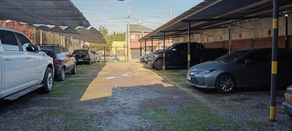 TERRENO EN VENTA QUILMES CON ESTACIONAMIENTO 5