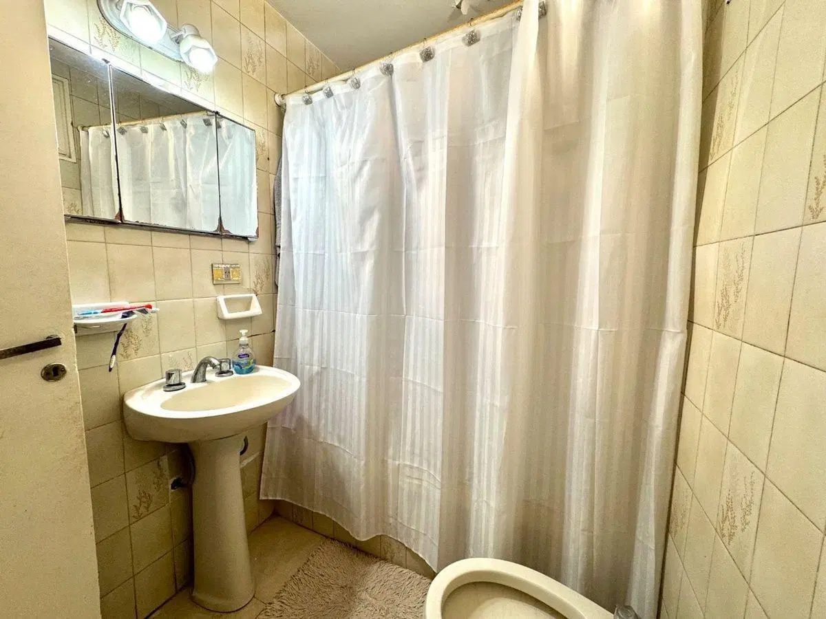VENTA SEMIPISO 3 AMB. EN FLORESTA, BALCÓN CORRIDO 2